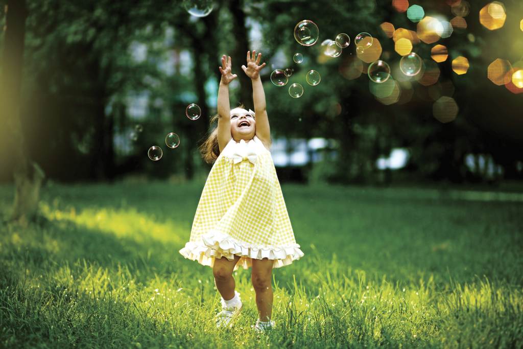 Picture Perfect Landmark As Your Home Backdrop